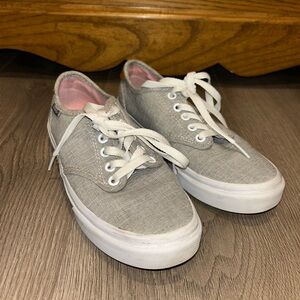 Vans Gray Canvas Sneakers with White Laces, size 7